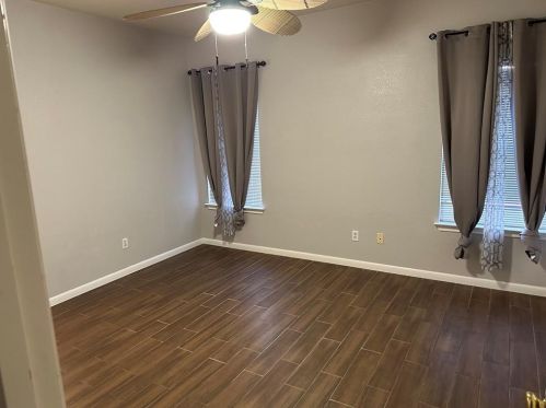 209 Poplarwood Dr, Uhland TX  78640-5752 exterior