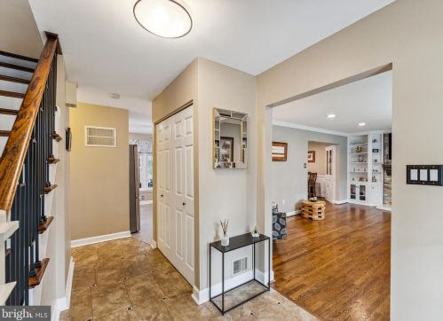 8006 Greeley Blvd, Springfield, VA 22152-3035