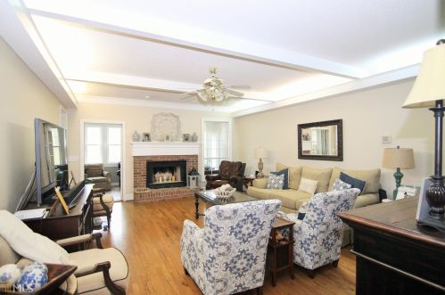205 Fieldfare Dr, Kathleen, GA 31047-2561