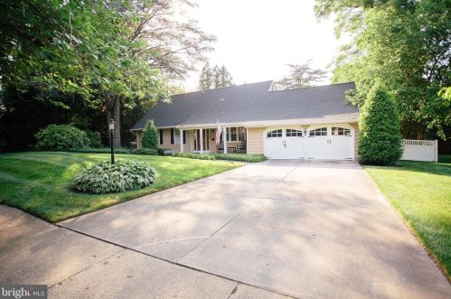 115 Treaty Elm Ln, Haddonfield NJ  08033-3415 exterior