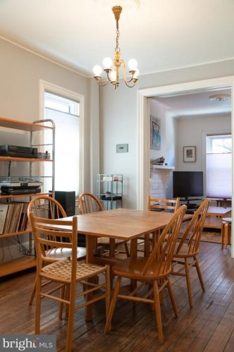 867 30 St, Philadelphia PA 19121-3604 exterior