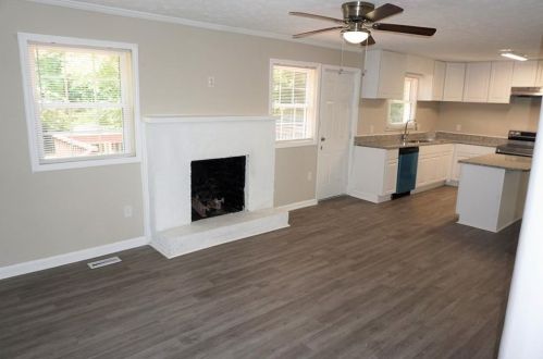 218 Hillcrest Dr, Stockbridge GA  30281-1763 exterior