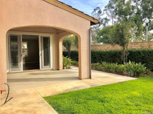 203 Mantle, Irvine CA  92618-1514 exterior