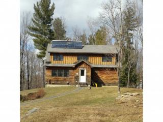 1102 Scrabble Hl, Waterbury VT  05676-9096 exterior