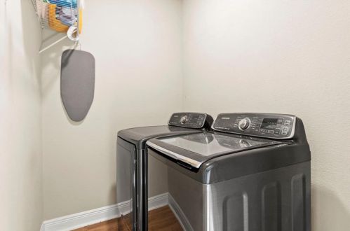 6609 Cruz St, Austin TX  78741-3519 exterior