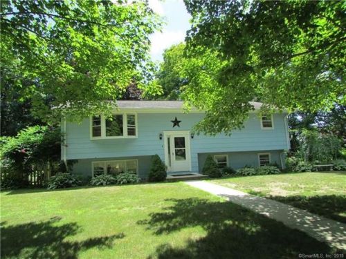 4 Abby Dr, Hebron, CT 06248-1131