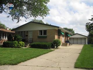 112 Bonnie Ct, Thornton, IL 60476-1022