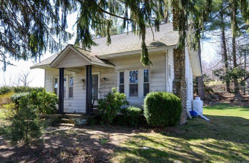 103 Barn Hill Rd, Upper Stepney, CT 06468-2040