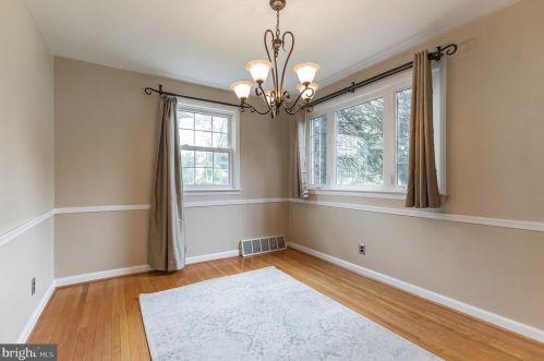 302 Crestwood Ave, Haddonfield NJ 08033-2917 exterior