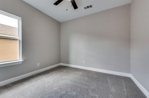 111 Mckinley St, Garland TX 75042-6709 exterior