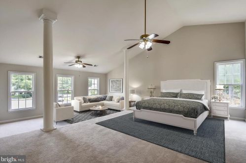 7112 Ayers Meadow Ln, Springfield VA  22150-4915 exterior