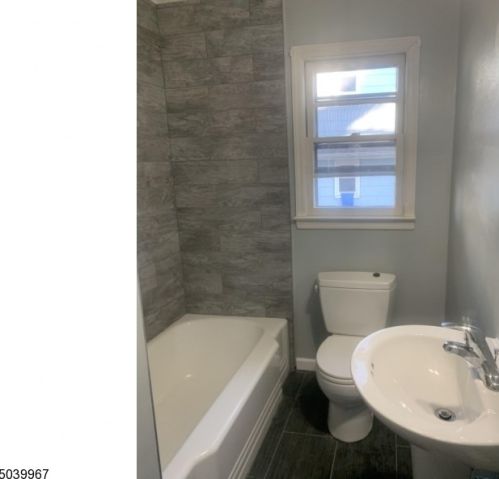 831 Laurel Pl, Rahway, NJ 07065-4921