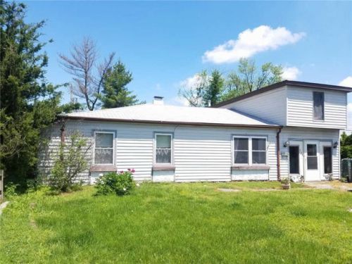 706 Saint Norbert Dr, East Saint Louis, IL 62206-1750
