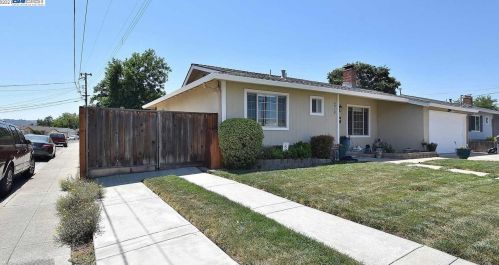 6918 Brighton Dr, Pleasanton, CA 94568-1727