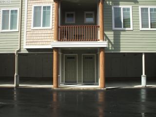 179 Laurel St, Florence, OR 97439-9402