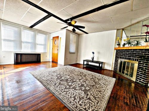 5912 Lawrence St, Philadelphia, PA 19120-1829