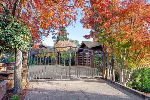 50 Altamont Ave, Mill Valley, CA 94941-1318