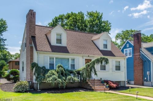 6 Wakeman St, Town Center, NJ 07052-2115