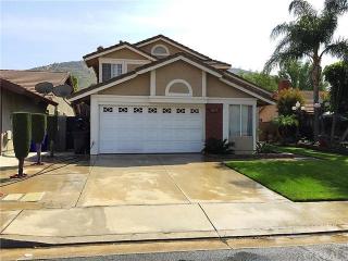 14475 Hillcrest Dr, Fontana, CA 92337-2819
