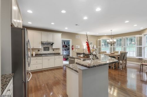 5 Poplar Ct, Dover NJ  07869-2429 exterior