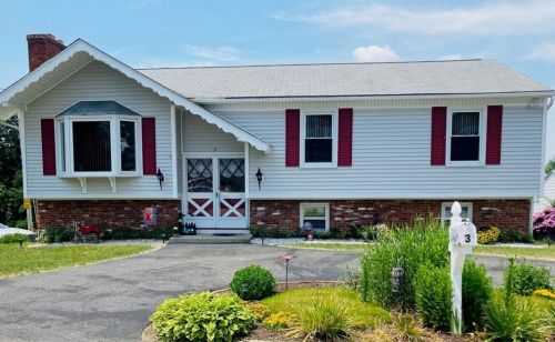 3 Golden Ave, Providence, RI 02919-6503