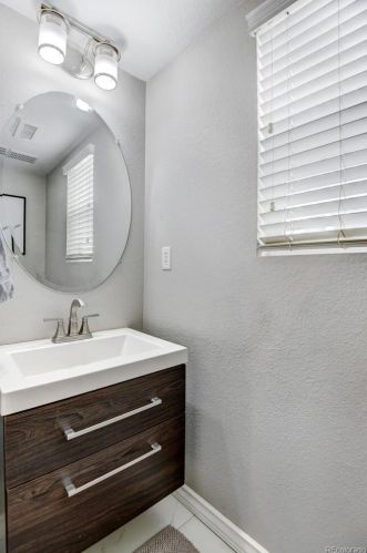 9841 Chambers Dr, Denver CO  80022-9314 exterior