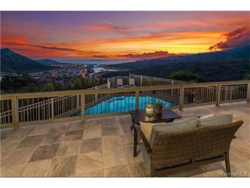 1320 Kamehame Dr, Honolulu, HI 96825-3507