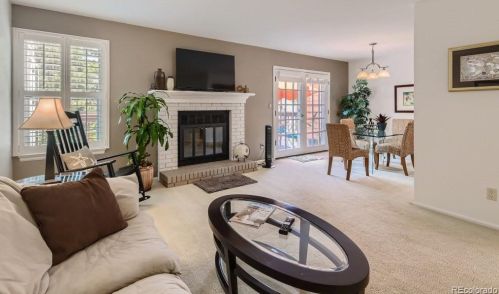 6041 Hinsdale Ave, Englewood CO  80112-1548 exterior