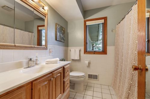 2073 Jade Ln, Saint Paul MN  55122-2862 exterior