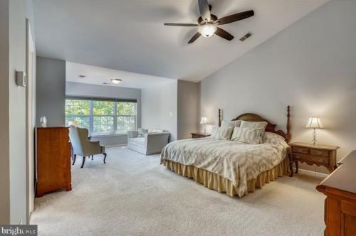 7328 Hampton Manor Pl, Springfield VA  22150-4921 exterior