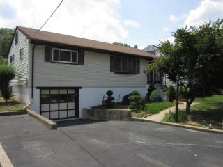 57 Summit Rd, Parsippany, NJ 07054-3659