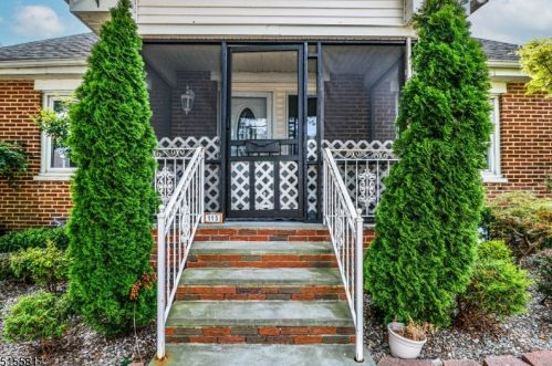 115 Liberty St, Perth Amboy, NJ 08863-2045