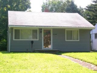 2598 Homecroft Dr, Columbus, OH 43211-1062