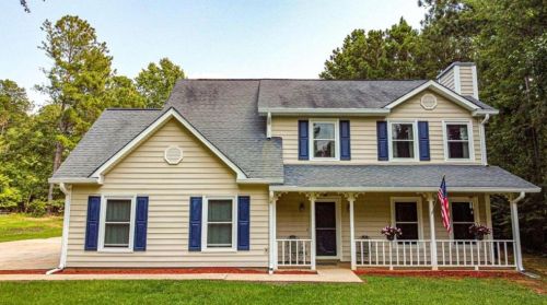 40 Ashley Creek Dr, Newnan, GA 30263-4100