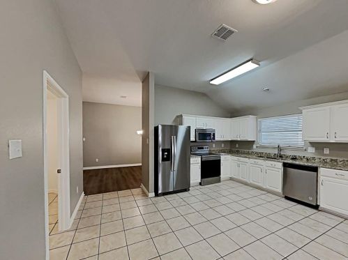 5449 Caribou Ridge Dr, Fort Worth TX  76137-4729 exterior