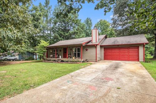 1080 Estates Ct, Stockbridge, GA 30281-1500