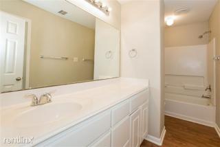 3922 Hollow Cove Ln, Richmond TX  77469-4125 exterior