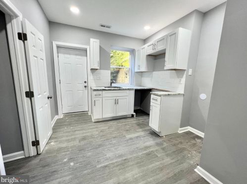 728 Manton St, Philadelphia PA  19147-5118 exterior