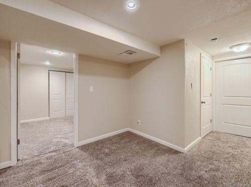 3014 Macon Cir, Aurora CO 80014-3092 exterior