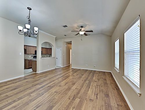1427 Piedmont Dr, Midlothian TX  76063-6045 exterior