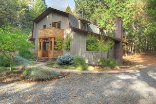 300 Bonlinda Ln, Williams, OR 97544-9613