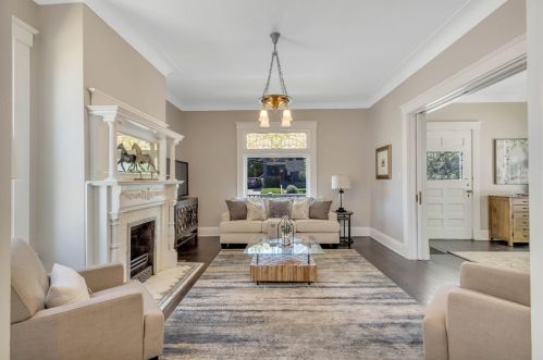 1912 Delaware Ave, Cincinnati OH  45212-3621 exterior