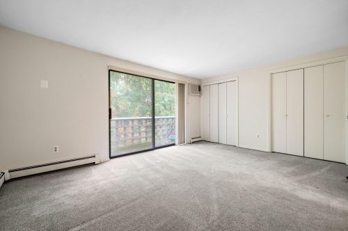36 Silverton Dr, Nashua, NH 03062-1451