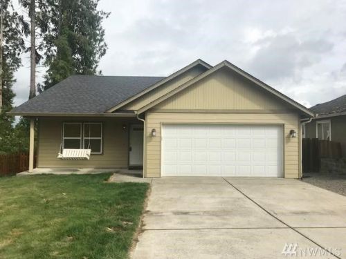 40 Hill Dr, Puget Island, WA 98612-9597