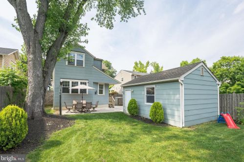 410 Lakeview Ave, Tavistock NJ 08033-1609 exterior