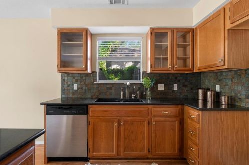 5911 Brown Rock Trl, Austin TX  78749-3314 exterior