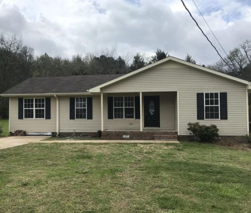 1415 Meadowbrook Dr, Pulaski TN  38478-5014 exterior