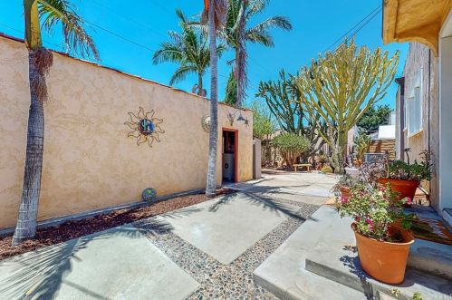 301 Janss St, Anaheim CA  92805-2526 exterior