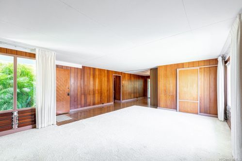 1443 Haloa Dr, Honolulu HI  96818-1945 exterior