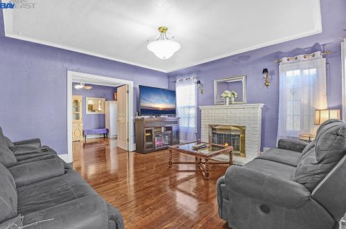 22047 Hathaway Ave, Hayward, CA 94541-4852